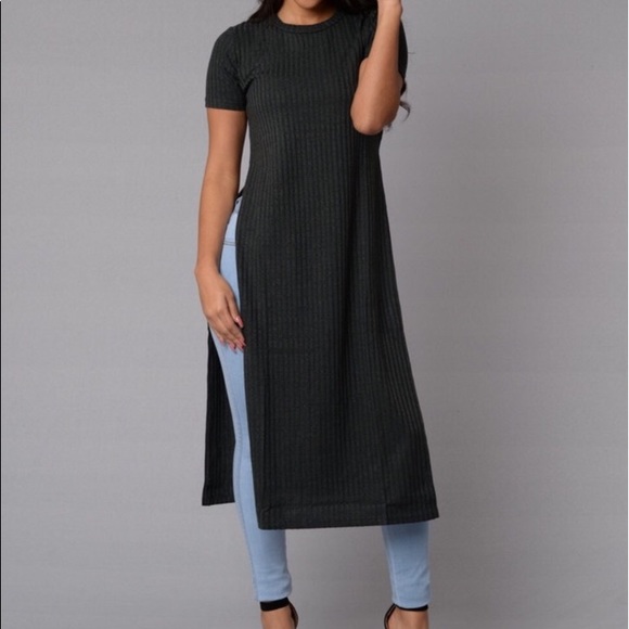 Gray Slit Top - Picture 1 of 2